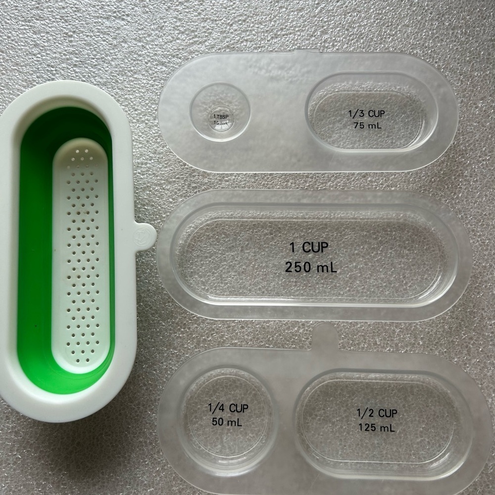 Pampered Chef Green and Clear Replacement Measuring Cup Set for Cutting board